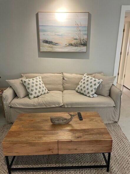 Living Room - 1202 Palm Trl