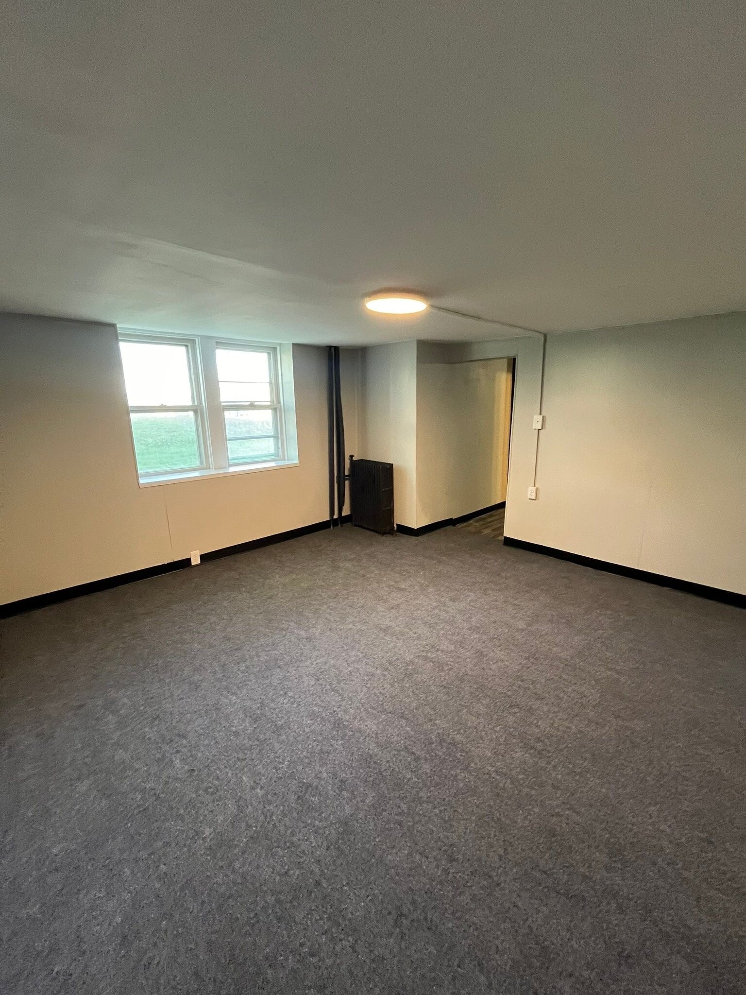 Building Photo - 1508 W 14th St