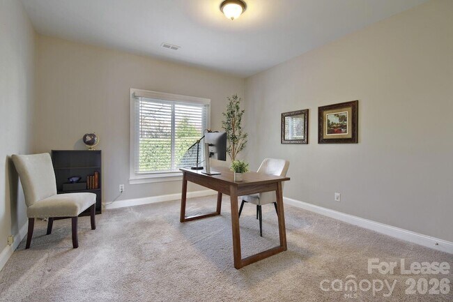 Building Photo - 6520 Red Maple Dr