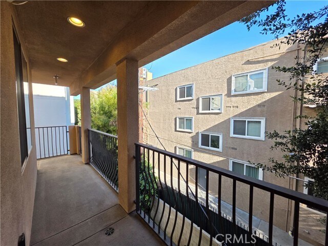 Building Photo - 14618 Sylvan St