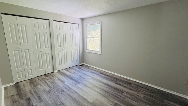 Building Photo - 501 Timberidge Dr