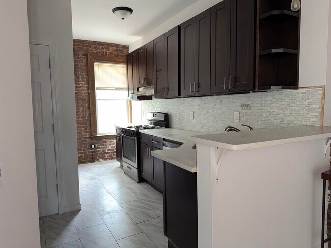 Building Photo - 2709 Bergenline Ave