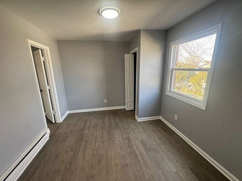 Building Photo - 1334 Juniper Dr