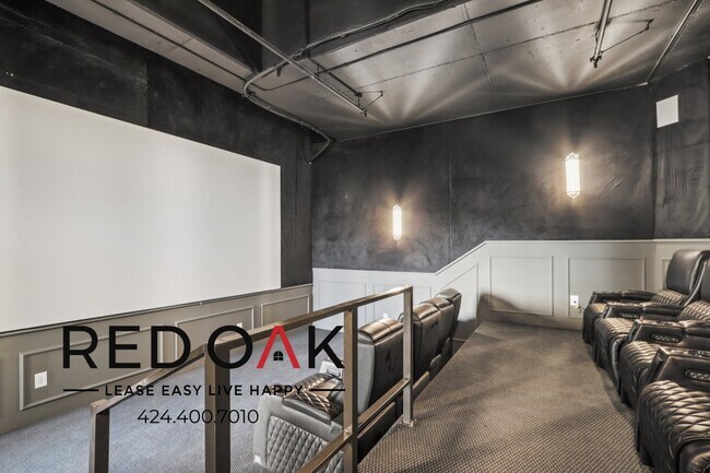 Building Photo - 14526 Kittridge St