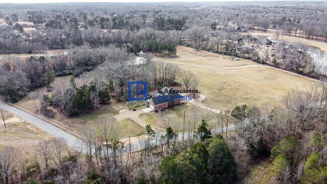 Building Photo - 200 Cripple Creek Rd