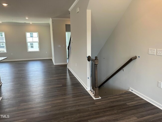 Building Photo - 603 Gimari Dr