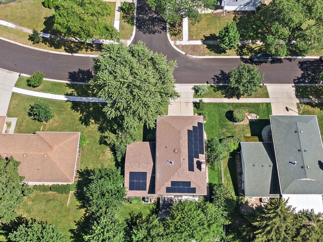 Building Photo - 1126 Tiverton Ct