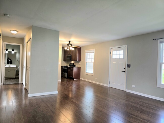 Building Photo - 310 Russet Way