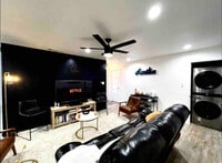 Building Photo - 607 Blueberry Hill