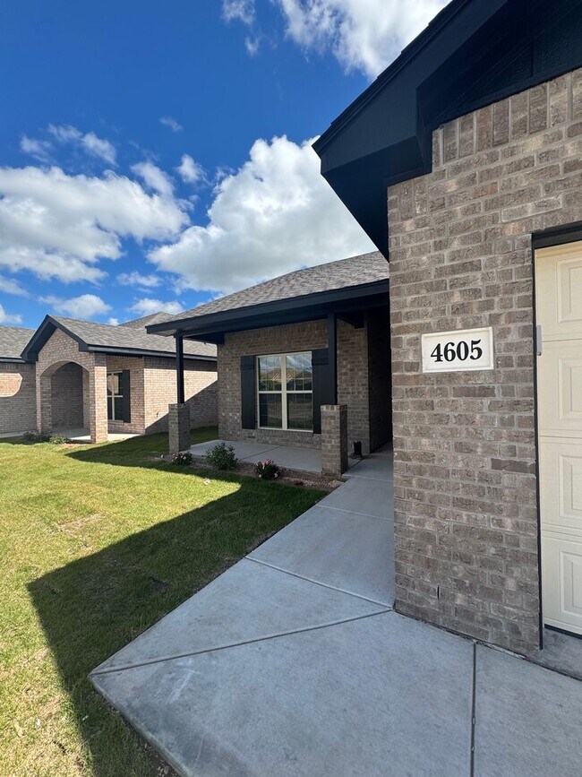 Building Photo - New built located in Beacon Pointe area!!!...