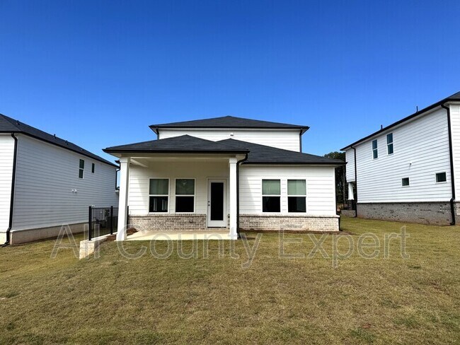 Building Photo - 823 Misty Holw Trl