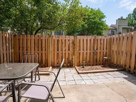 Building Photo - 3276 Heathstead Place