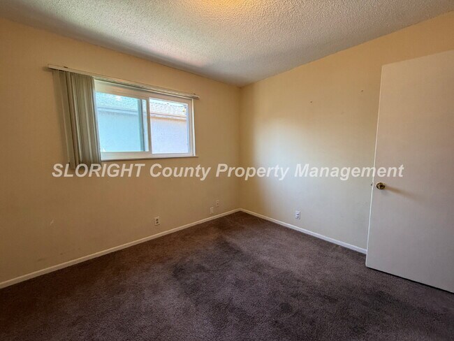 Building Photo - AVAILABLE AUGUST - 2 Bed, 1 Bath Grover Beach Apartment