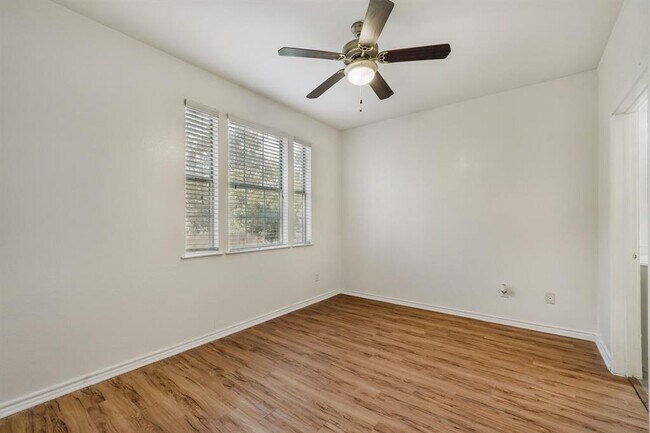 Building Photo - 6804 N Capital of Texas Hwy