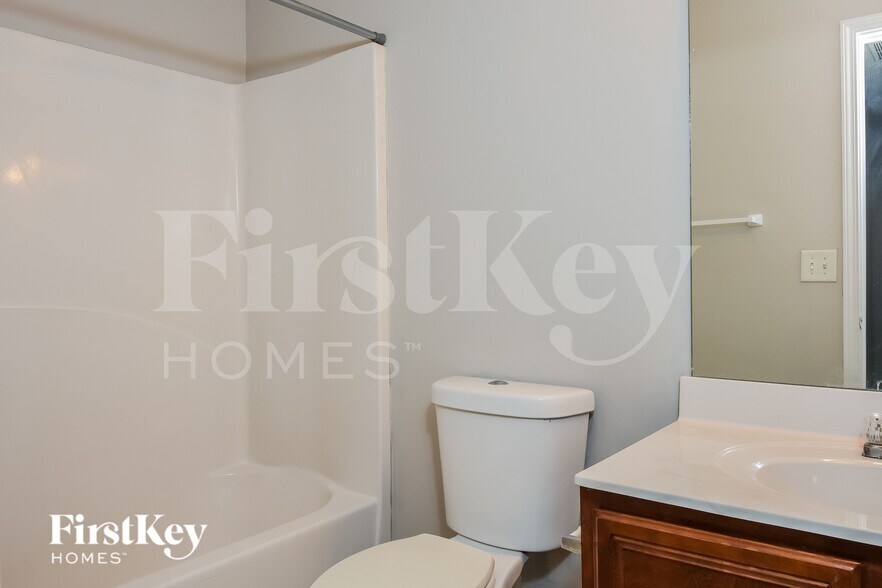 Building Photo - 6368 Olmadison Pl