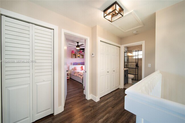 Building Photo - 754 NW 154th Ave