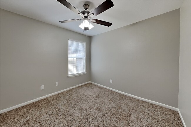 Building Photo - 17902 Western Pass Ln