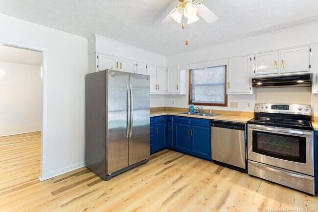 Building Photo - 4463 Briton Cir
