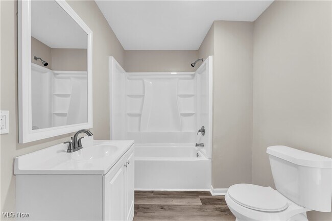 Building Photo - 1253 Hilltop Dr