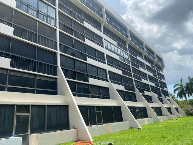 Building Photo - 6320 Boca Del Mar Dr