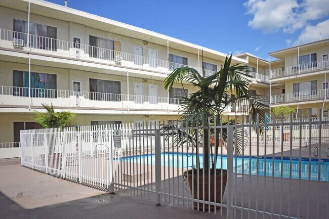 Building Photo - Villa Imperial Apartments