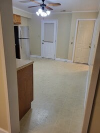 Building Photo - 517 Lakewood Blvd