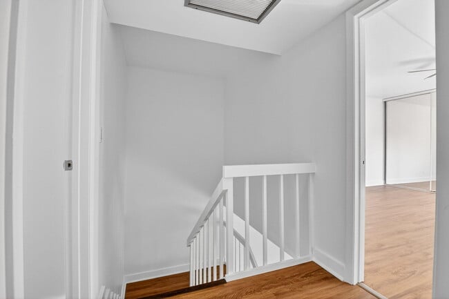 Building Photo - 198 Lake Arbor Dr