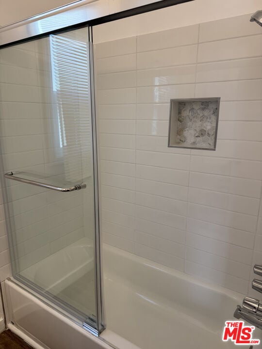 Building Photo - 2560 Venice Blvd.