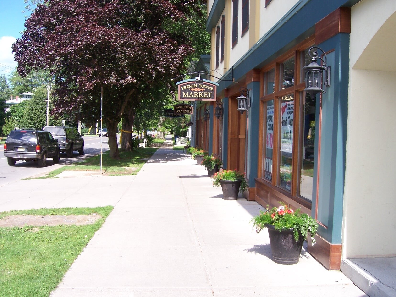 Building Photo - 139 S Esselstyne St