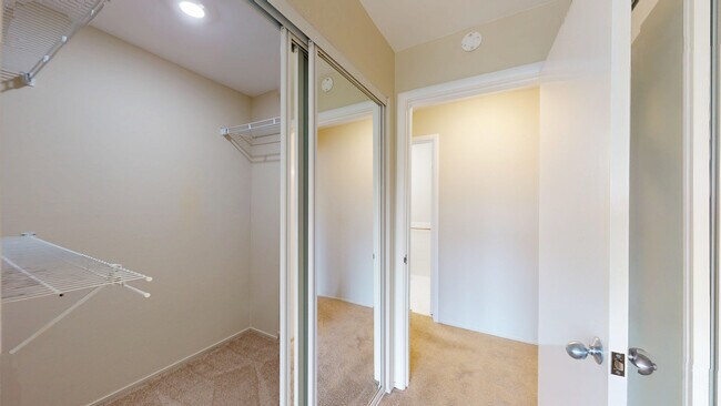 Building Photo - 59 Lupine Ave