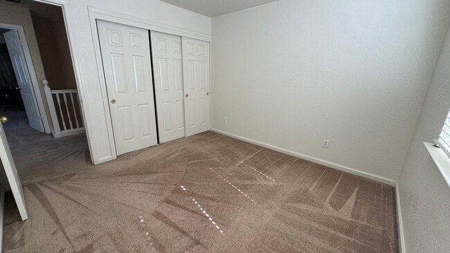 Building Photo - PENDING!