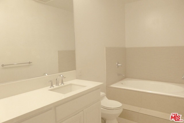 Building Photo - 1211 Sunset Plaza Dr