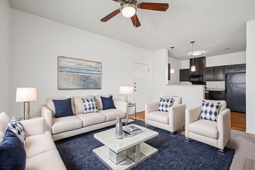 Building Photo - Oak Valley Apartments