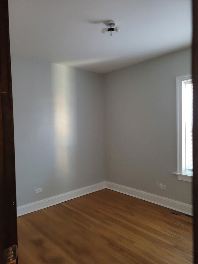 Building Photo - 6652 S Rockwell St