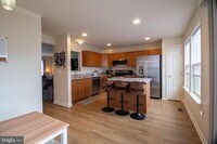 Building Photo - 113 Aero St