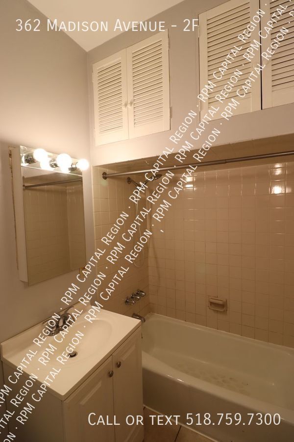 Building Photo - 362 Madison Ave