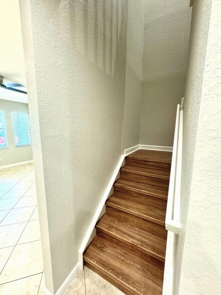 Building Photo - 499 Corte Madera Ln