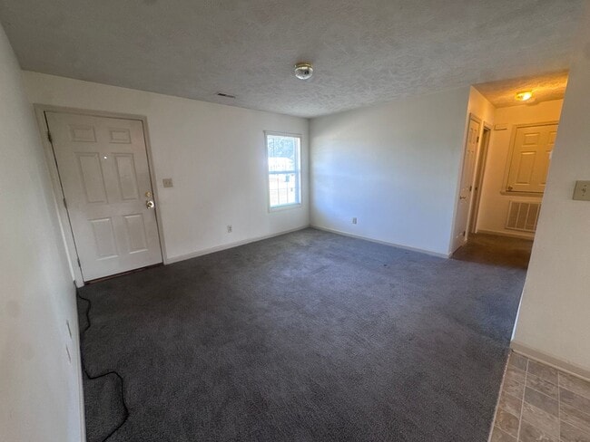 Building Photo - 143 Centipede Ln