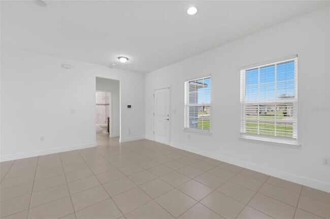Building Photo - 304 Begonia Ct