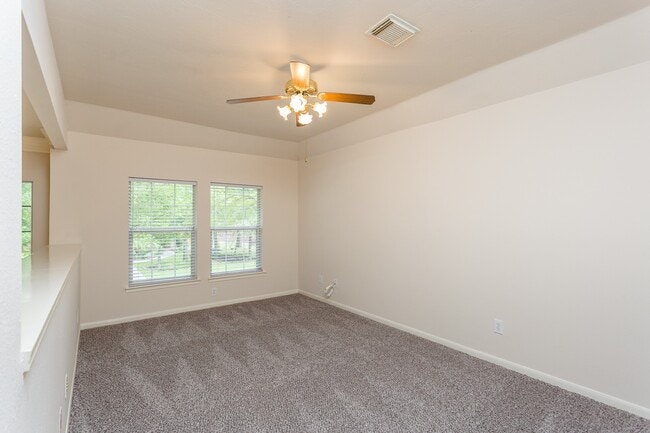 Building Photo - 44 Teak Mill Pl