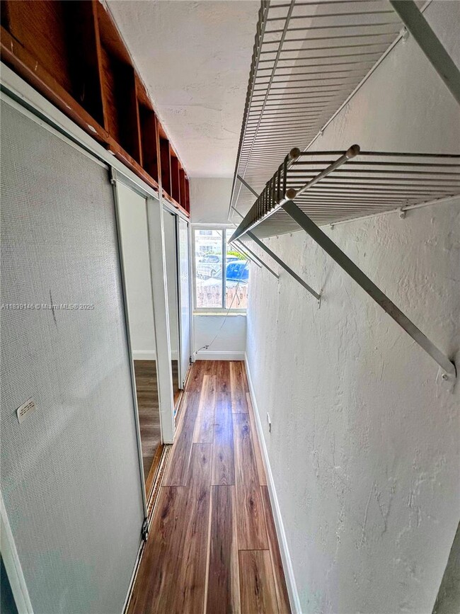 Building Photo - 9065 Harding Ave