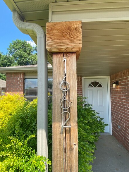 Building Photo - 1660 N Dawn Dr