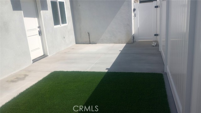 Building Photo - 1907 W 154th Pl