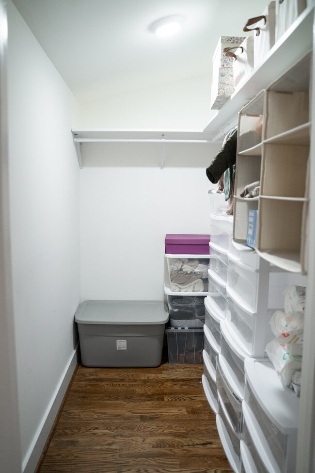 Building Photo - 424 36th Ave N