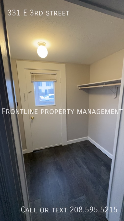 Building Photo - 331 E 3rd St