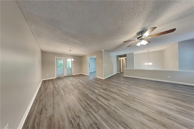 Building Photo - 4523 Hickory Grove Dr NW
