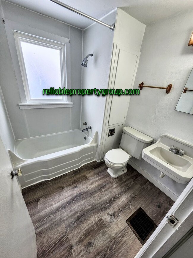 Building Photo - New Listing - Fort Wayne