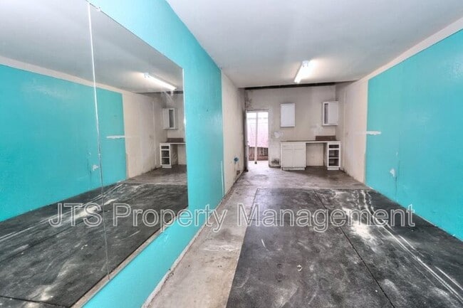 Building Photo - 2840 Sweet Way