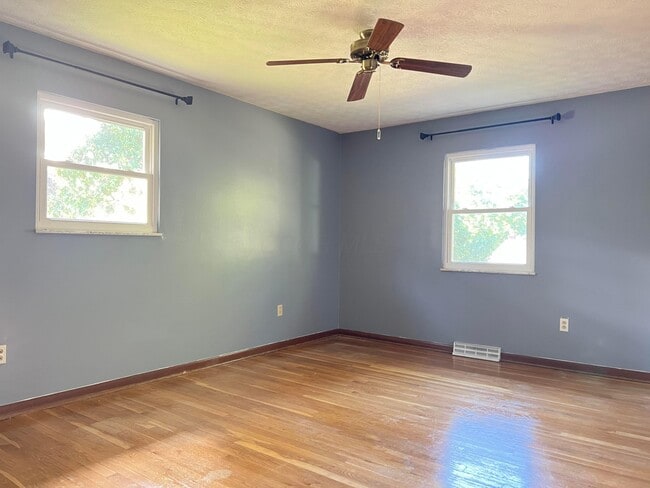 Building Photo - 316 Finstock Way