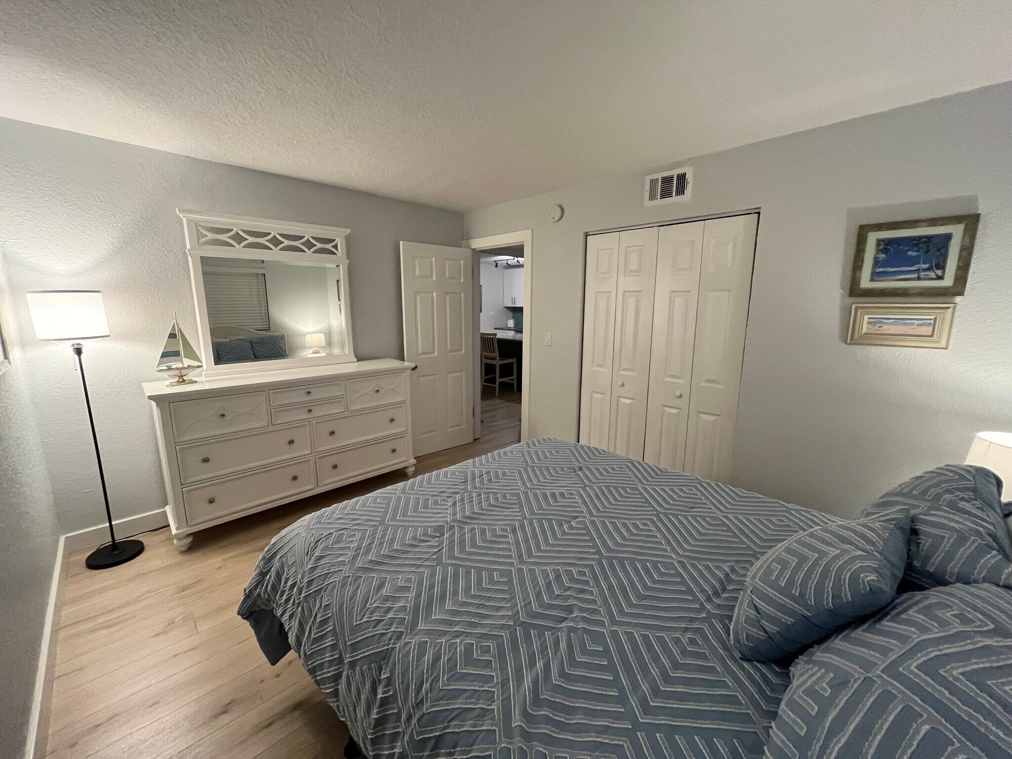 Building Photo - 299 E Central Blvd